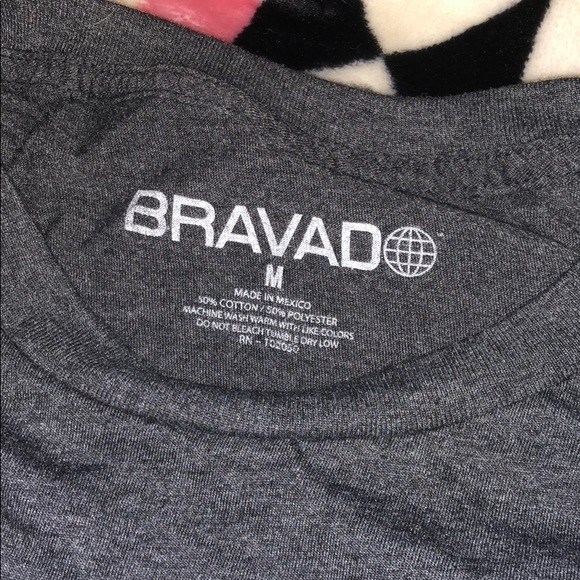 SOLD Guns N’ Roses tee - Picture 2 of 2